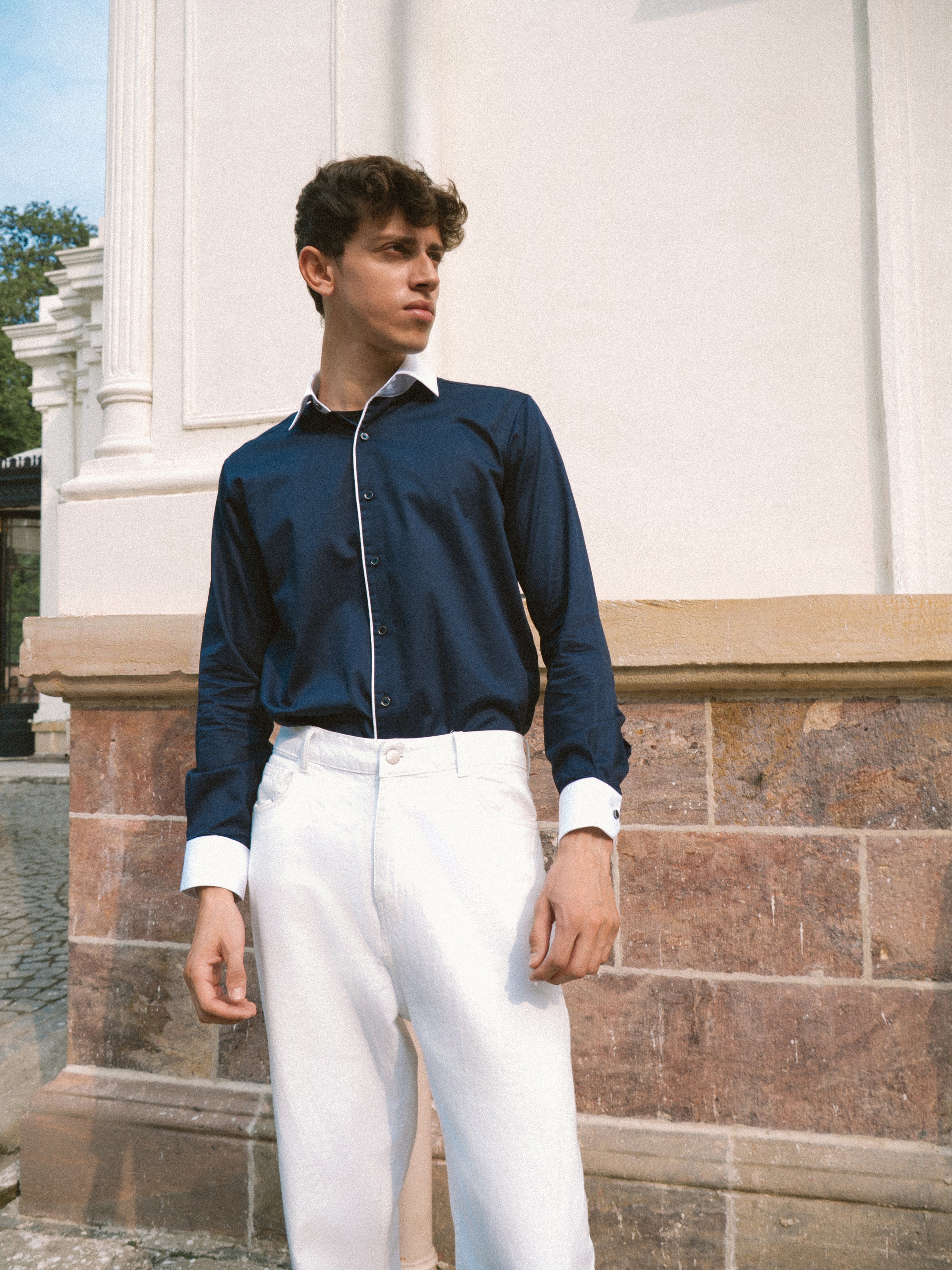 Regent Contrast Shirt - Navy blue & White