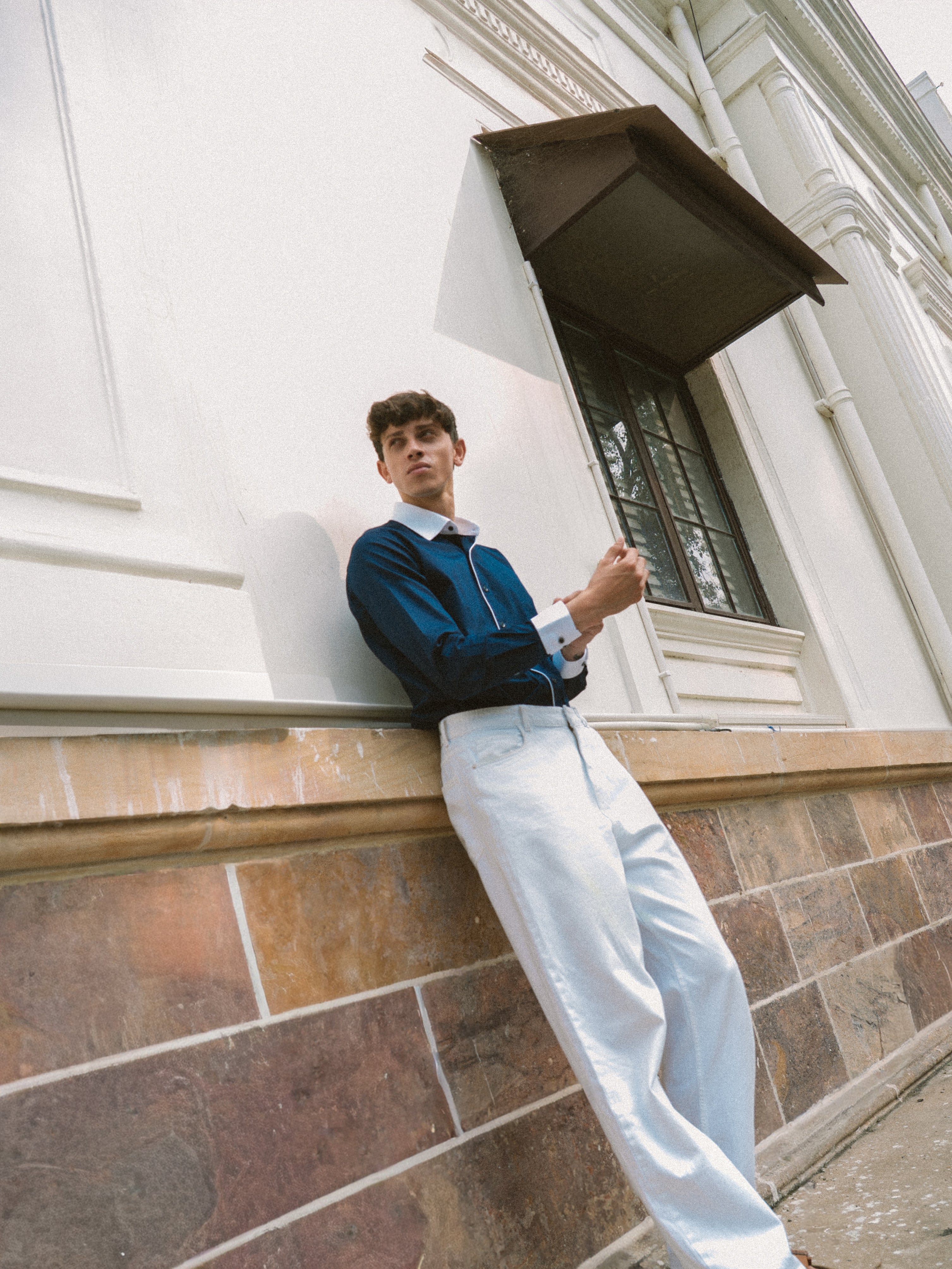 Regent Contrast Shirt - Navy blue & White